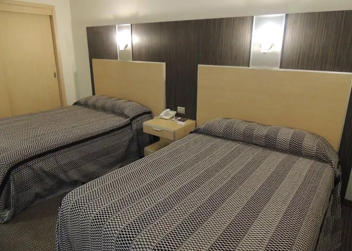 Lisboa Hotel 3*
